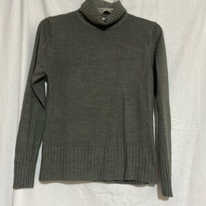 Kathy Ireland turtle neck sweater medium